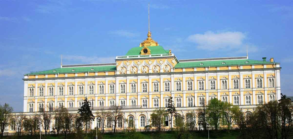 Большой кремлевский дворец рисунок