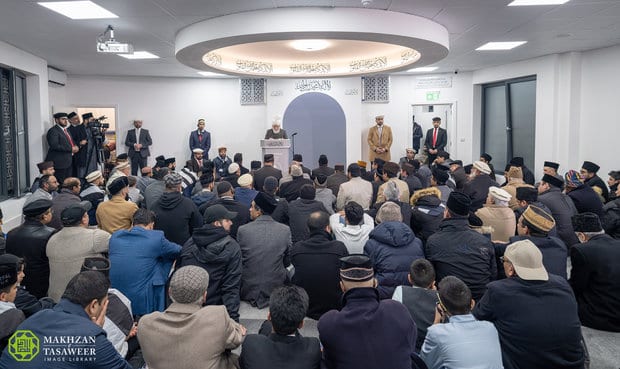 Алла меичт сыйынуу үйү ыйман ислам дин ибадат пайгамбар сооп мусулман момун Саутолл Лондон Англия